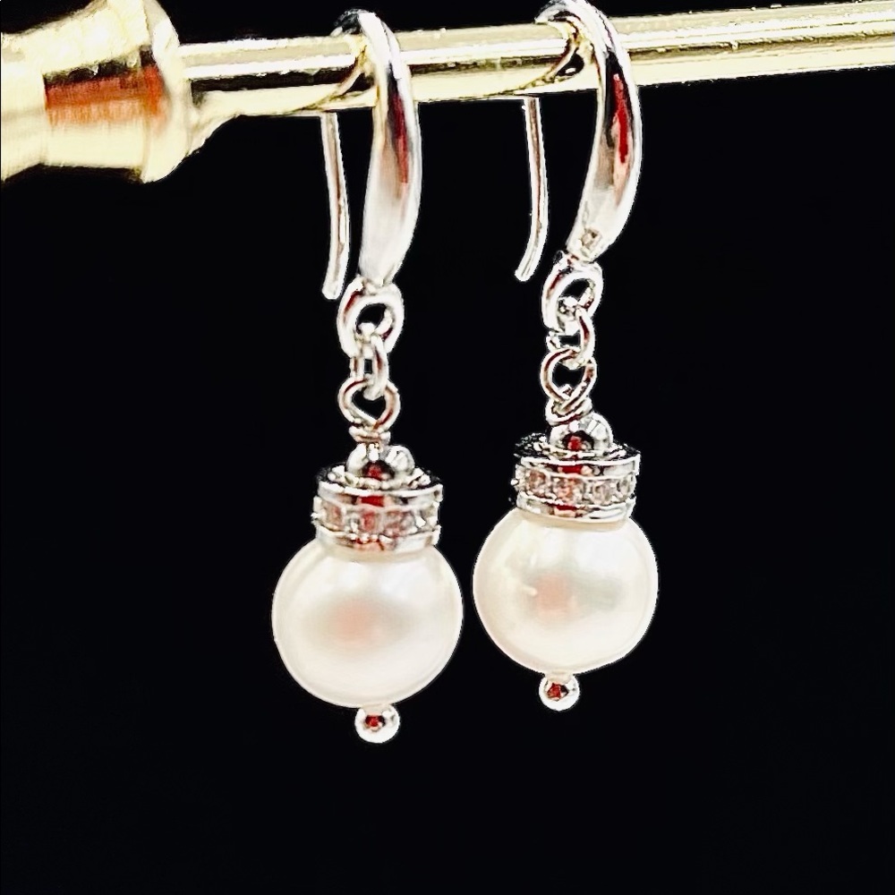 Women’s 925 Sterling Silver Freshwater Pearls dangle drop earrings